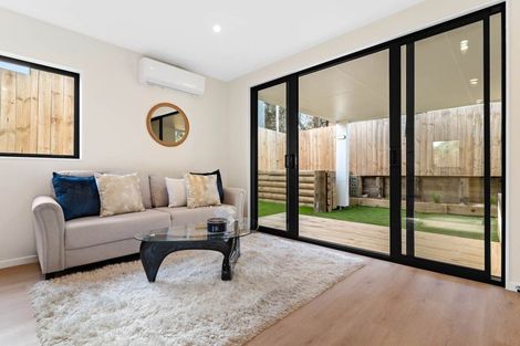 Photo of property in 7/10 Orchid Place, Te Atatu South, Auckland, 0610