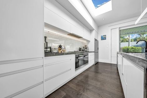 Photo of property in 23 Cheltenham Road, Devonport, Auckland, 0624