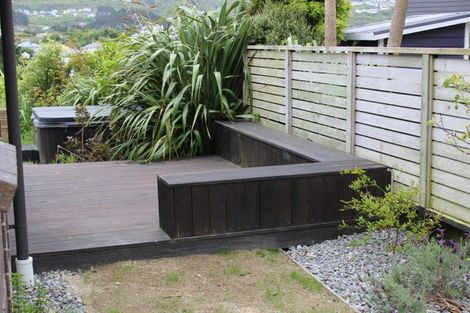 Photo of property in 24 Cresswell Place, Johnsonville, Wellington, 6037