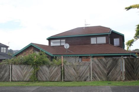 Photo of property in 32 Burbank Crescent, Churton Park, Wellington, 6037
