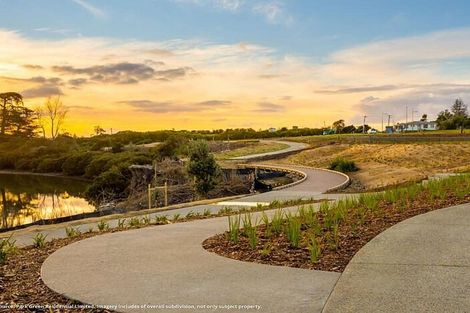 Photo of property in 25 Catalina Avenue, Rosehill, 2113