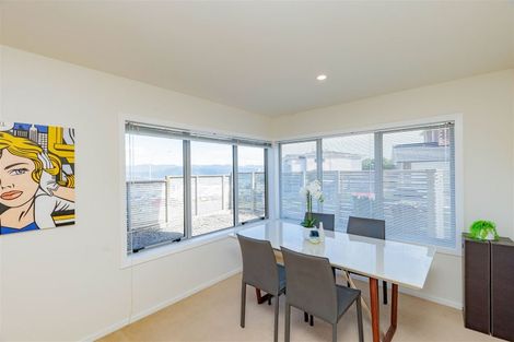 Photo of property in 27 Tamworth Crescent, Newlands, Wellington, 6037