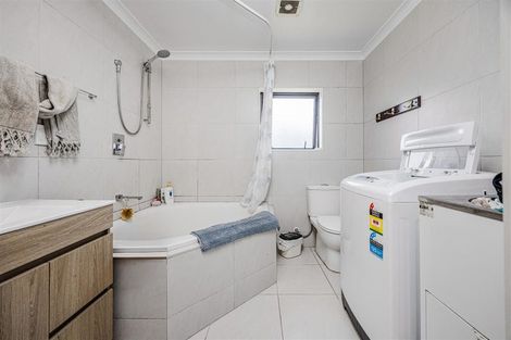 Photo of property in 9 Malvina Place, Bucklands Beach, Auckland, 2014
