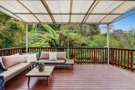Photo of property in 9 Springwater Vale, Unsworth Heights, Auckland, 0632