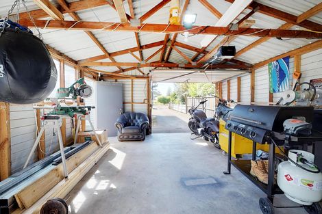 Photo of property in 20 Racecourse Road, Waiuku, 2123