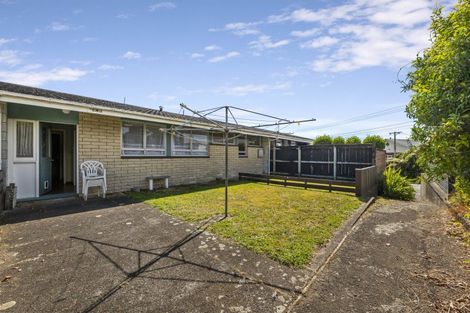 Photo of property in 9 Barrett Street, Westown, New Plymouth, 4310