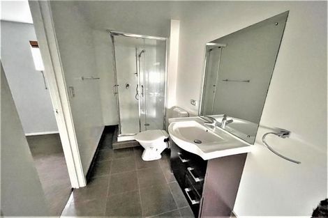 Photo of property in 17 Crompton Road, Massey, Auckland, 0614