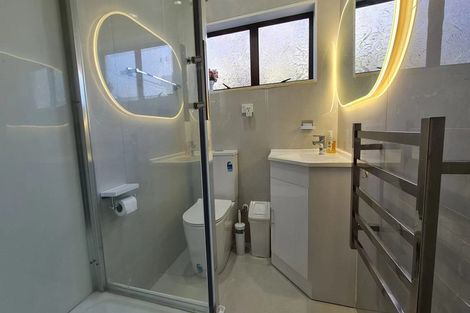 Photo of property in 1 Sunrise Lane, Te Atatu South, Auckland, 0610