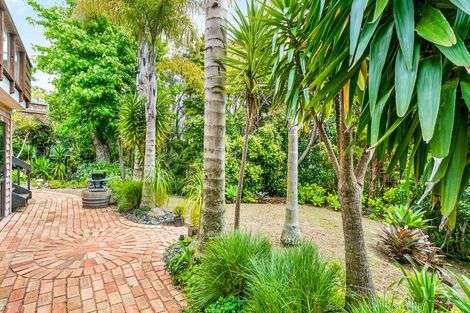Photo of property in 91 Avonleigh Road, Green Bay, Auckland, 0604