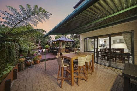 Photo of property in 20 Heyington Way, East Tamaki Heights, Auckland, 2016