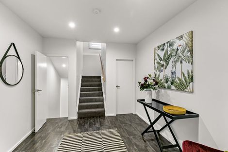 Photo of property in 29a Thurleigh Grove, Karori, Wellington, 6012