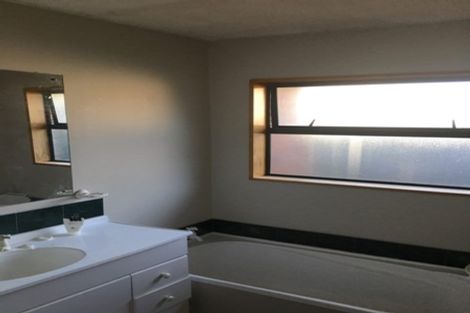 Photo of property in 86 Suva Street, Upper Riccarton, Christchurch, 8041