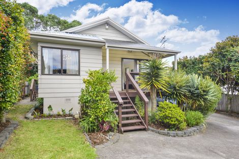 Photo of property in 8a Croydon Road, New Lynn, Auckland, 0600