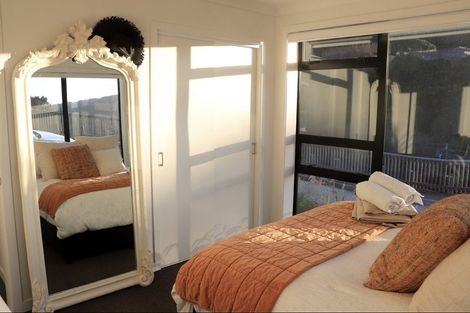 Photo of property in 4 William Earp Place, Tawa, Wellington, 5028