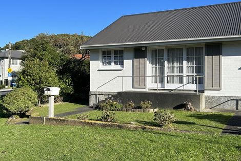 Photo of property in 1 Thurleigh Grove, Karori, Wellington, 6012
