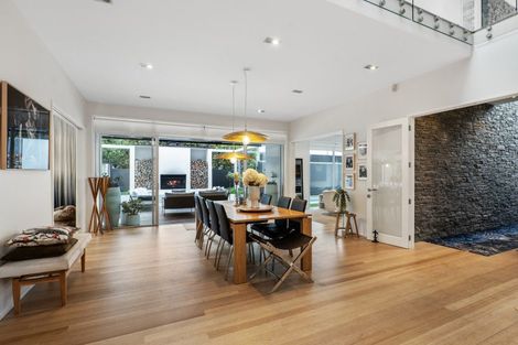 Photo of property in 10 Royds Street, Fendalton, Christchurch, 8014