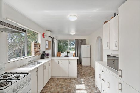 Photo of property in 2 Newton Place, Westbrook, Palmerston North, 4412