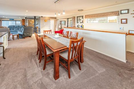 Photo of property in 10 Okiwa Terrace, Waiinu Beach, Whanganui, 4588