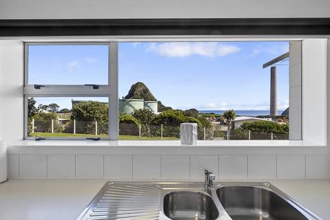 Photo of property in 27b Port View Crescent, Moturoa, New Plymouth, 4310