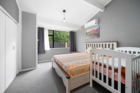 Photo of property in 8 Lorraine Place, Glenview, Hamilton, 3206