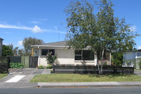 Photo of property in 2/3 Bentley Avenue, Glenfield, Auckland, 0629