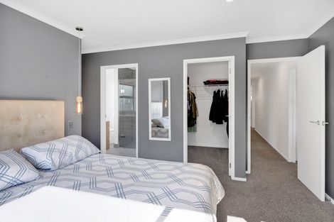 Photo of property in 52 Links Drive, Waiwhakaiho, New Plymouth, 4312