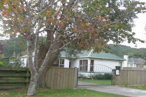 Photo of property in 55 Hine Road, Wainuiomata, Lower Hutt, 5014