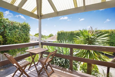 Photo of property in 8a Croydon Road, New Lynn, Auckland, 0600