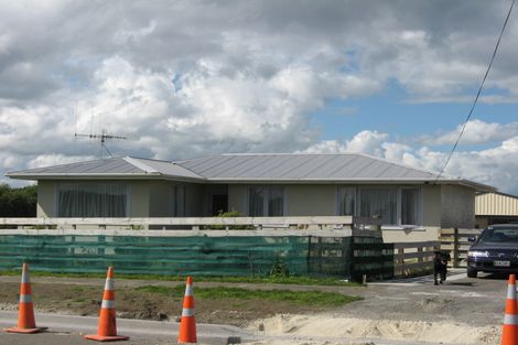 Photo of property in 96 Manuka Street, Castlecliff, Whanganui, 4501