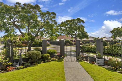 Photo of property in 14 Creese Place, Redwood, Christchurch, 8051