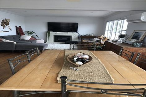 Photo of property in 1/3 Waller Avenue, Bucklands Beach, Auckland, 2012