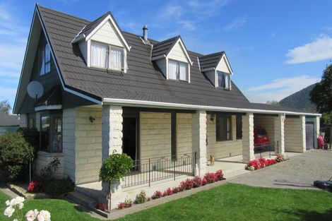 Photo of property in 201 Queen Street, Waimate, 7924
