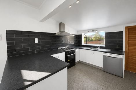 Photo of property in 12 Coughtrey Street, Saint Clair, Dunedin, 9012