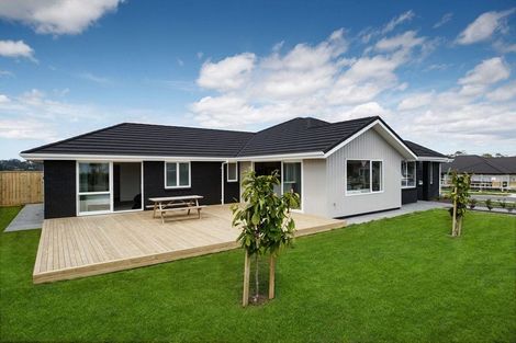 Photo of property in 15 Pitoitoi Drive, Riverhead, 0820