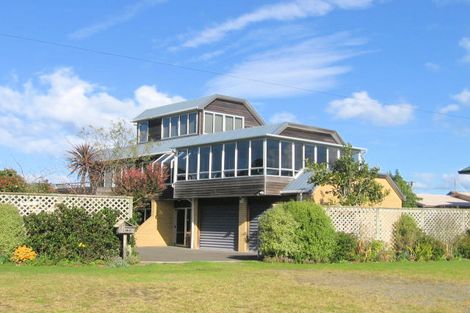 Photo of property in 100 Bond Road, Whangamata, 3620