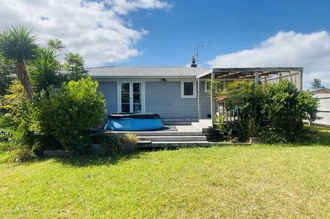 Photo of property in 87 Ennis Avenue, Pakuranga Heights, Auckland, 2010