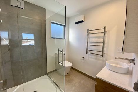 Photo of property in 2/438 Armagh Street, Linwood, Christchurch, 8011