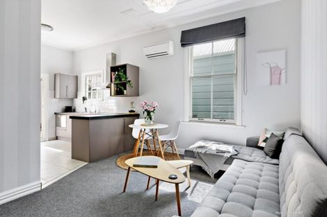 Photo of property in 54 Rolleston Street, Mount Cook, Wellington, 6021