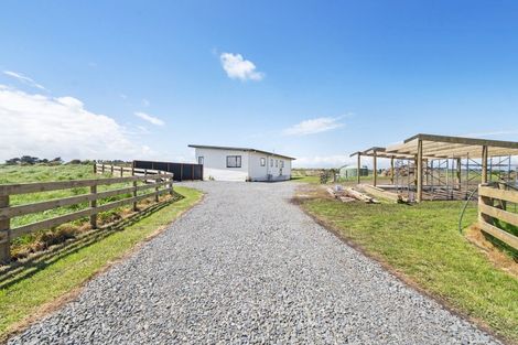 Photo of property in 1121 Parewanui Road, Parewanui, Bulls, 4894
