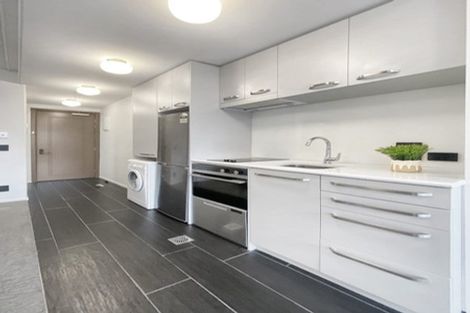 Photo of property in 2/3g Roxburgh Street, Mount Victoria, Wellington, 6011