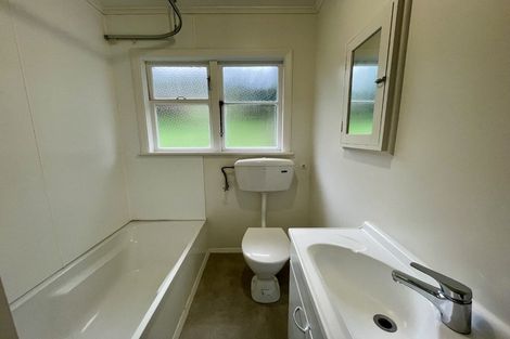 Photo of property in 69 Taylor Terrace, Tawa, Wellington, 5028