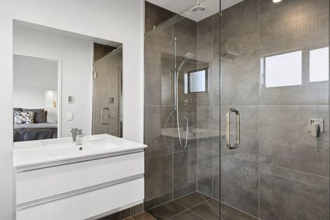 Photo of property in 51 Obelisk Street, Wanaka, 9305