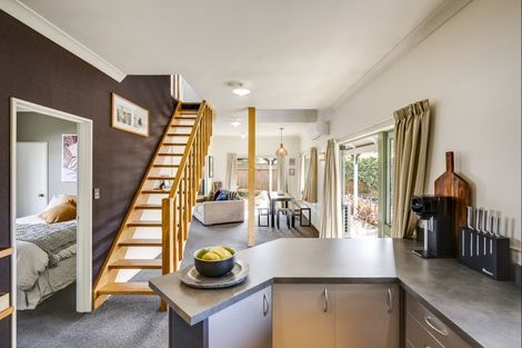 Photo of property in 205b Grove Road, Mayfair, Hastings, 4122