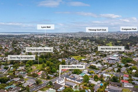 Photo of property in 94 Godley Road, Green Bay, Auckland, 0604