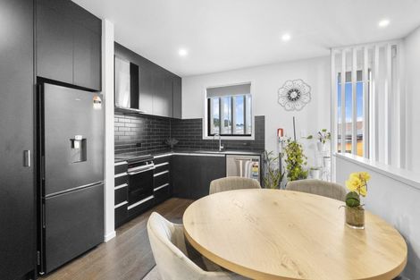 Photo of property in 17 Kamahi Place, Paraparaumu, 5032