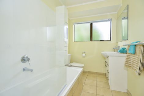 Photo of property in 8a Croydon Road, New Lynn, Auckland, 0600