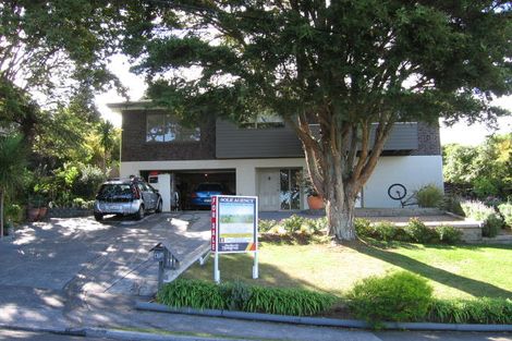 Photo of property in 2/47 Channel View Road, Campbells Bay, Auckland, 0630