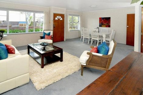 Photo of property in 1/341 Pakuranga Road, Pakuranga Heights, Auckland, 2010