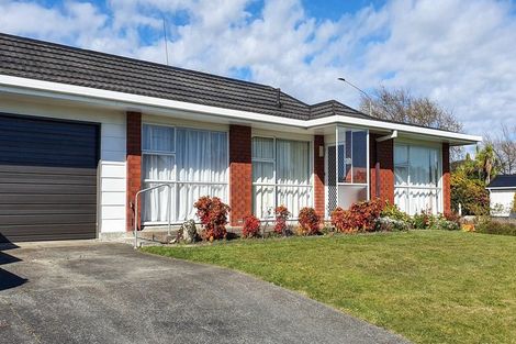 Photo of property in 23 Wallace Place, Hokowhitu, Palmerston North, 4410