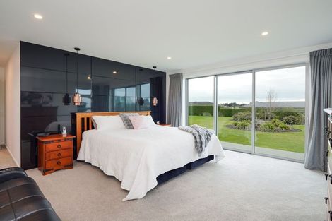 Photo of property in 11 Majestic Chance, Seaward Bush, Invercargill, 9812